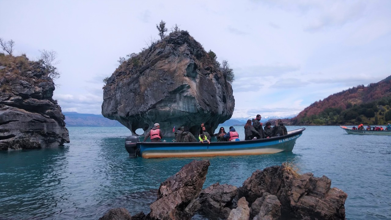 Navegação pelo Lago General Carrera.