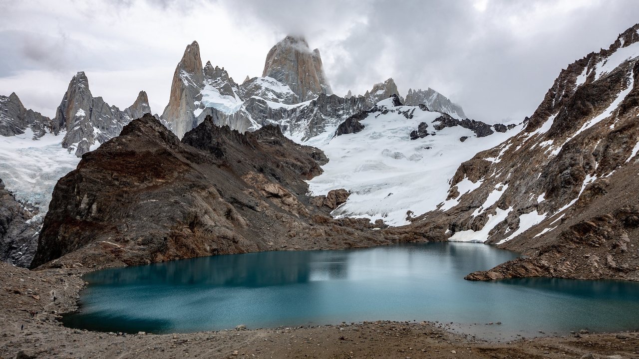 Vista da Laguna de Los Tres ao pés do Cerro Chaltén.